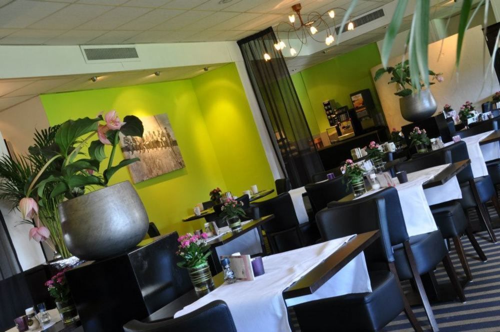 A-Hotel Oosterhout ออสเตอร์เฮาท์ ภายนอก รูปภาพ