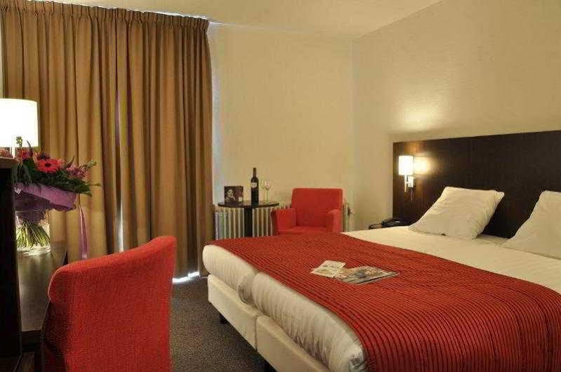 A-Hotel Oosterhout ออสเตอร์เฮาท์ ภายนอก รูปภาพ